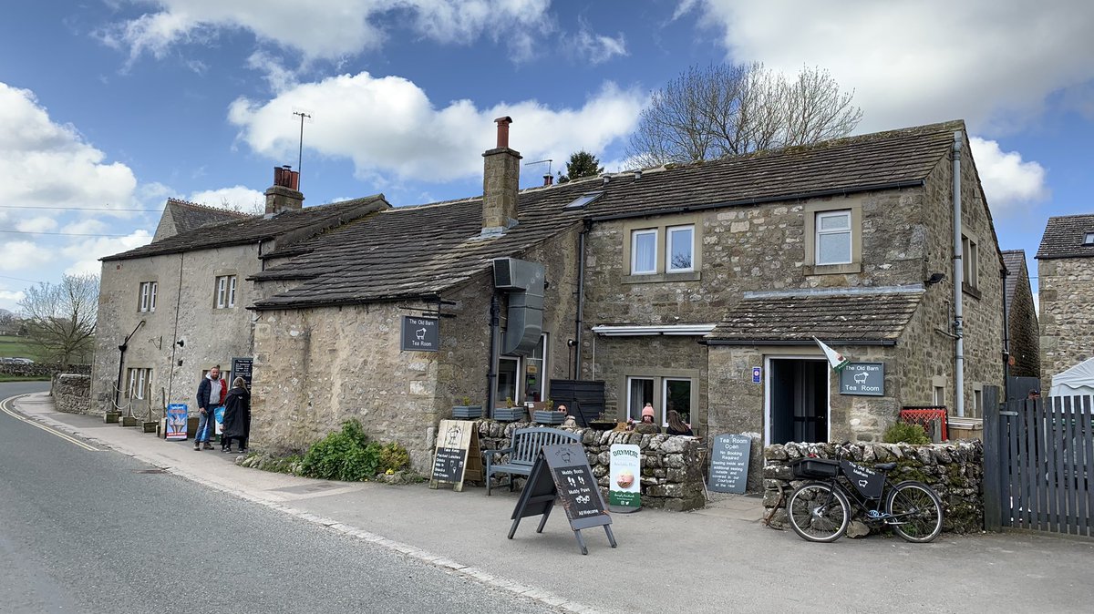 KirkStan's tweet photo. @mattymoo1973 @magick1970 @OldMillBrewery Had a couple of beauties from @SettleBrewery & #DarkHorseBrewery at the @TheListerArms and the #BuckInn when we went to #Malham last weekend in the #TinTent https://t.co/pKosXzLrth