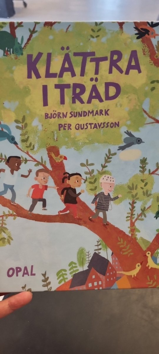 jennieelmen's tweet photo. Äventyr! Fin bok om fantasi och en lillasyster #bilderbokstips #PerGustavsson https://t.co/zAsq2k094V