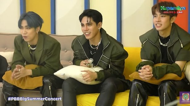 PBBSeasonUpdate's tweet photo. Nice one housemates.

#PBBTeenConcertTask https://t.co/lfw385K6Md