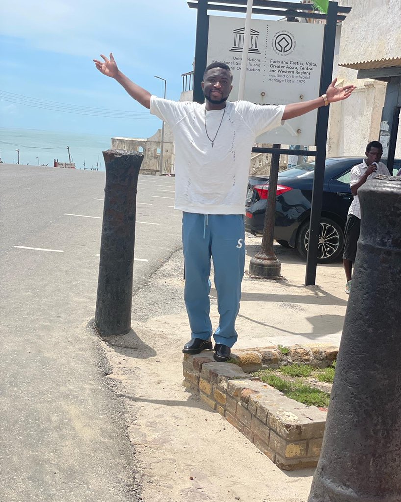 kasareofficial's tweet photo. Cape Coast we’re here! #KasareInYourRegion radio tour. @ahomka995fm in a bit. Make time to tune in.
@CoolSoundsZone
#BaSaBaSa #Kasare #KasareOfficial #Woara #Afrobeats #GhanaMusic https://t.co/RU5fX4DzFq