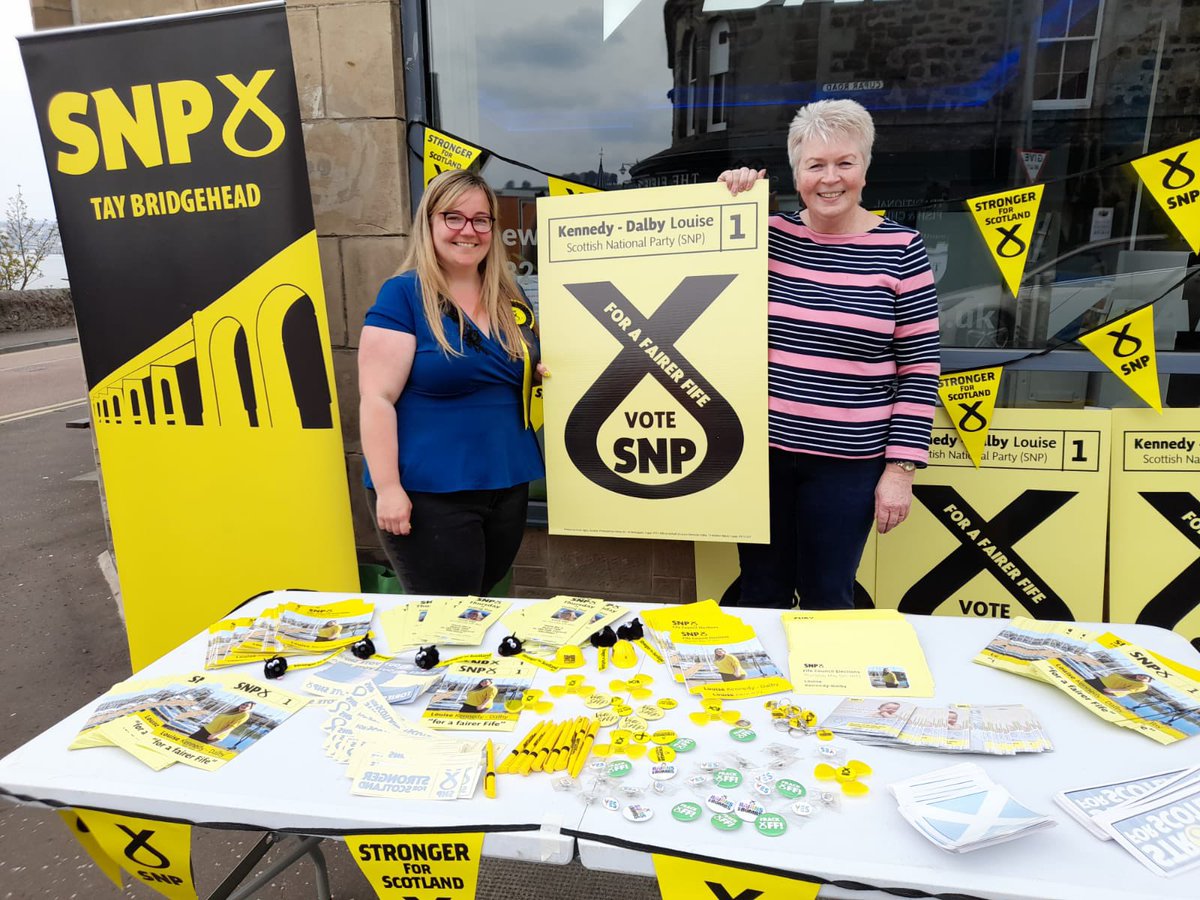 Great day for a stall in Newport. The countdown is on! #ActiveSNP #VoteSNP #Council22