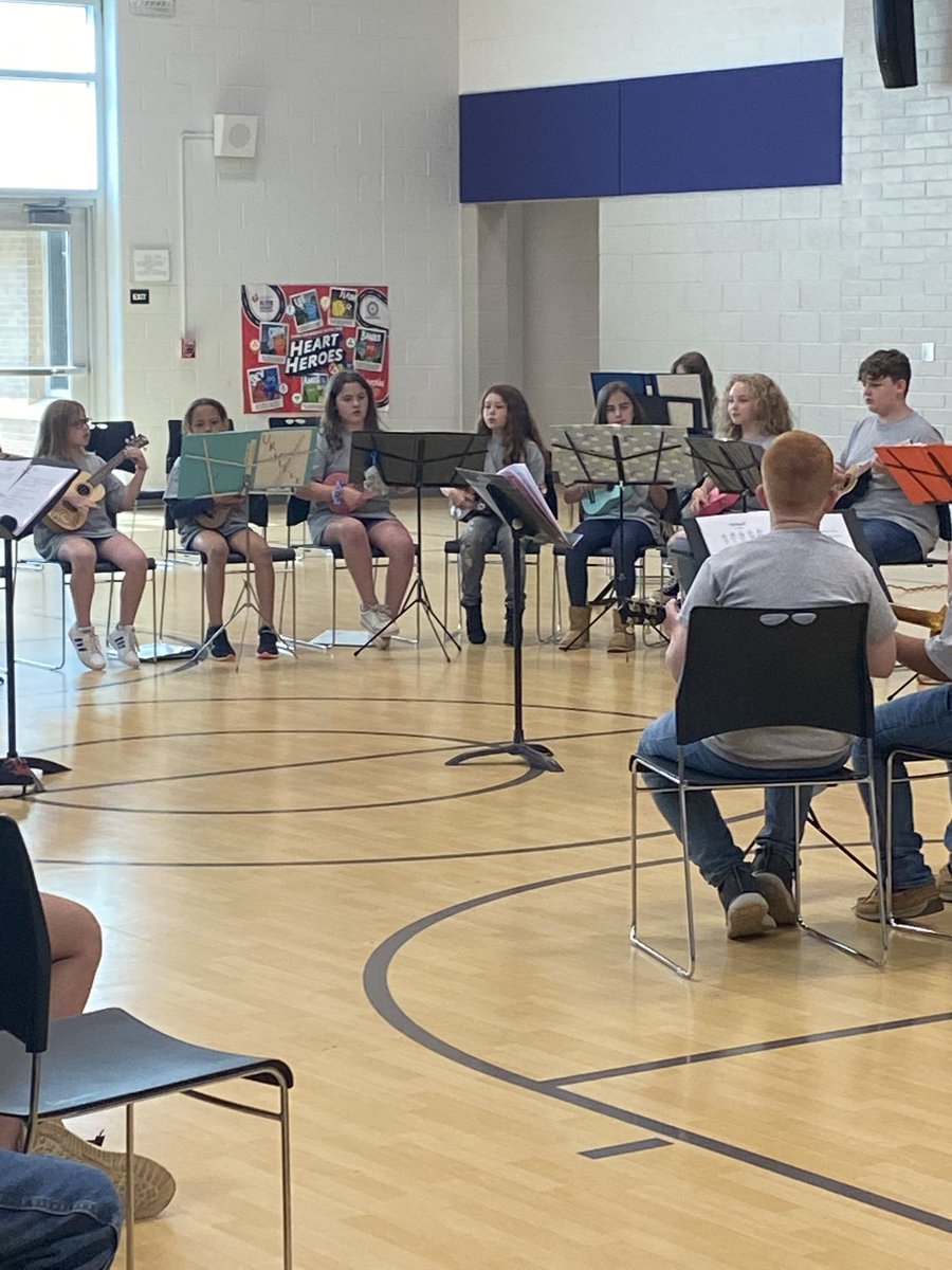 Kris Wolfe tweet media