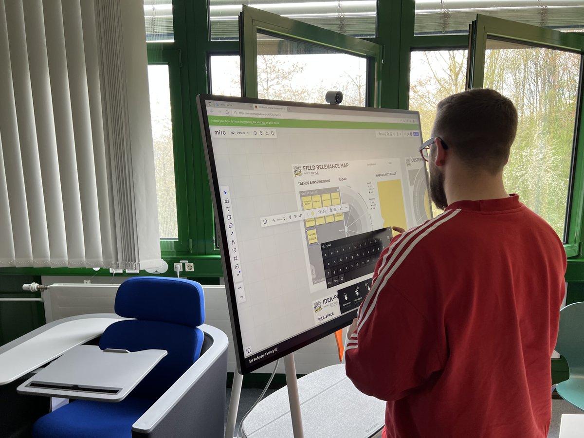 ProfRusnjak's tweet photo. Digital based Design-Thinking #hsfldtls https://t.co/EhkmpZzWsG