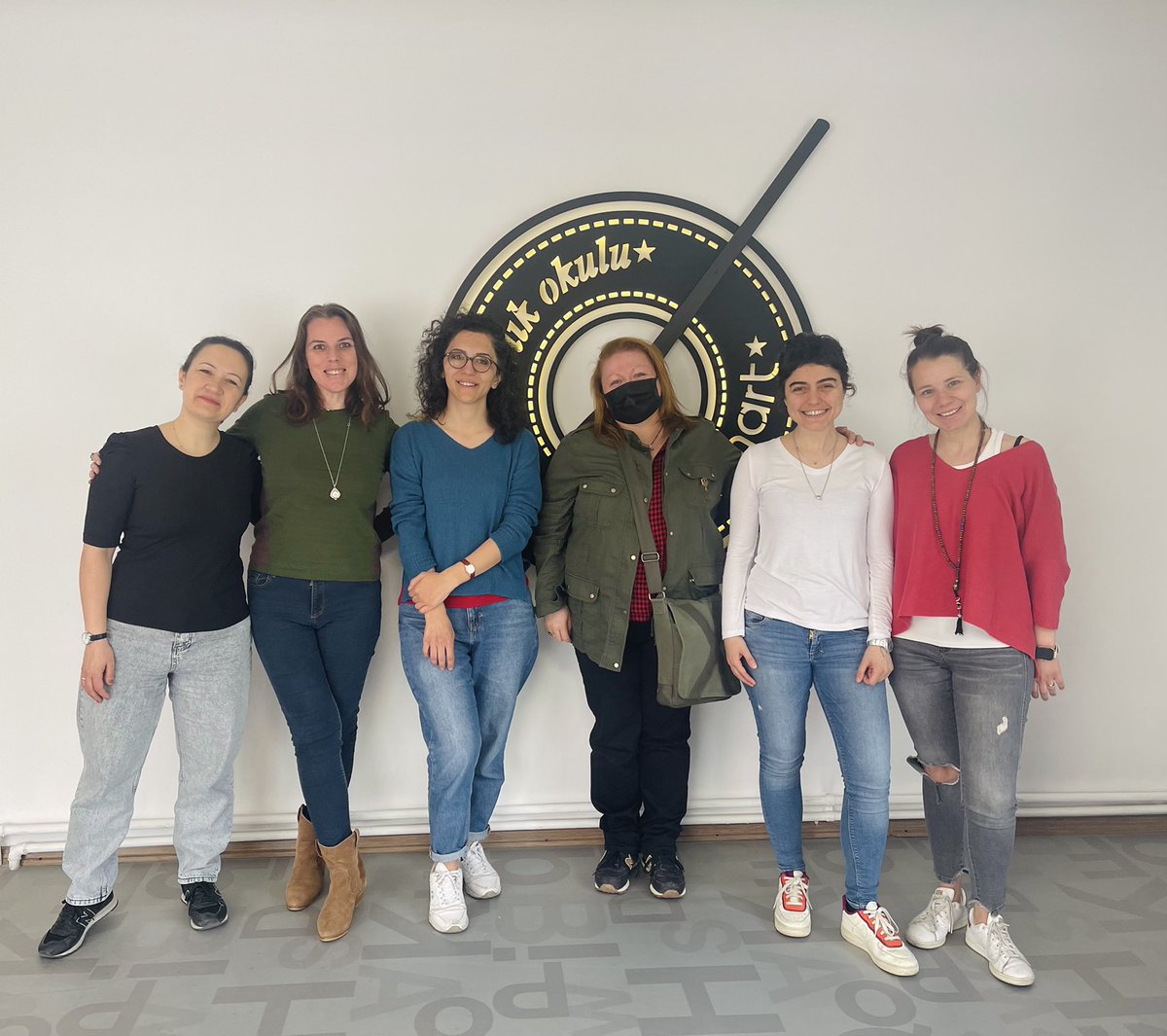 14.Ethos Uluslararası Tiyatro Festivali kapsamında düzenlenen <a href="/idilhafizoglu/">İdil Hafızoğlu</a> ile Temel Yazmadan hikâyeye yolculuk atölyemiz sona erdi. 

Tüm katılımcılarımıza teşekkür ederiz ✏️

#SinemartYazarlıkOkulu 
#ethosfestival #çağdaşdramaderneği #idilhafızoğlu