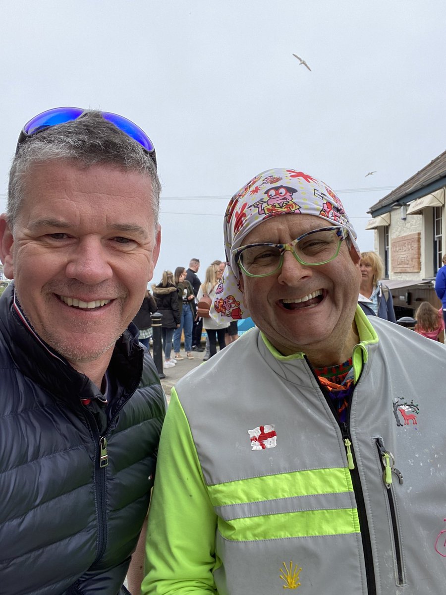 R68chard's tweet photo. @VirginRadioUK just met Chris’s mate 😂 https://t.co/33UUiRMVsc