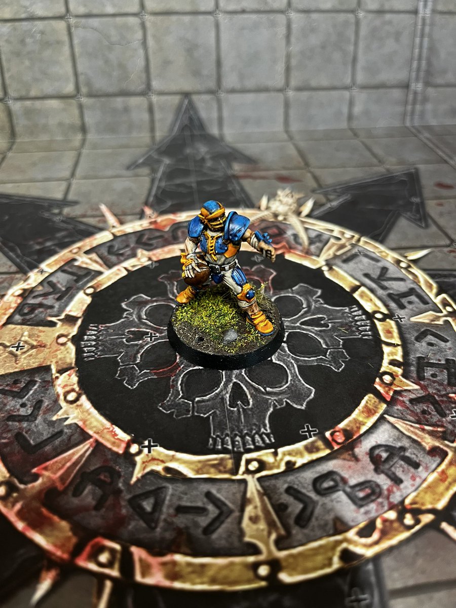 WarhammerGen's tweet photo. And the Shaka Shield best painted single mini finalists. #bloodbowl #shakashield22 https://t.co/XKBfMnCvmH