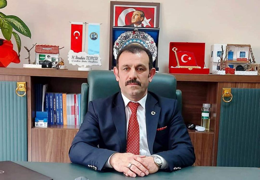 manset18com's tweet photo. "1 MAYISTA MEYDANLARDAYIZ" - https://t.co/m0yVJtbJvL https://t.co/WtZqbXqJjL