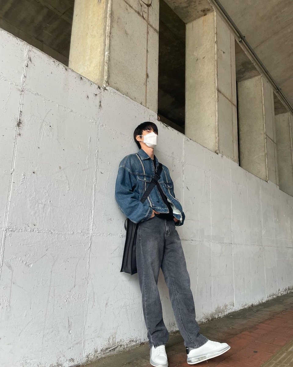 ︎︎ ︎ ︎ ︎
︎ ︎ ︎ ︎
︎ ︎ ︎                          MIRAX           
 ︎ ︎ ︎         New account, not new to rp. 
 ︎ ︎ ︎ ︎        Like or rt to be mutuals.                 
 ︎ ︎