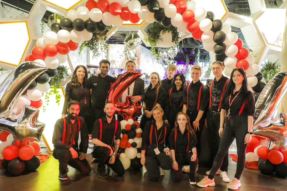 RadissonREDGla's tweet photo. They grow up so fast! Happy 4th Birthday…to us!! Huge thank you to our team, brand partners and incREDible guests for your support again! Here’s to year 5! 🥳 #Glasgow #Birthday #Hotel https://t.co/rNW0U7T9Iq