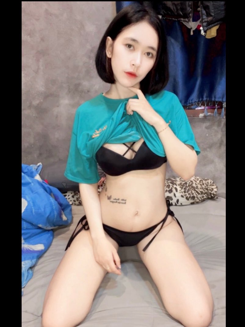 Pepperm22263260's tweet photo. ถึงขาจะใหญ่ แต่พาดไหล่ไม่หนักนะ💕#แคปชั่นอ่อย #ราชบุรี https://t.co/M94gDq0ljM