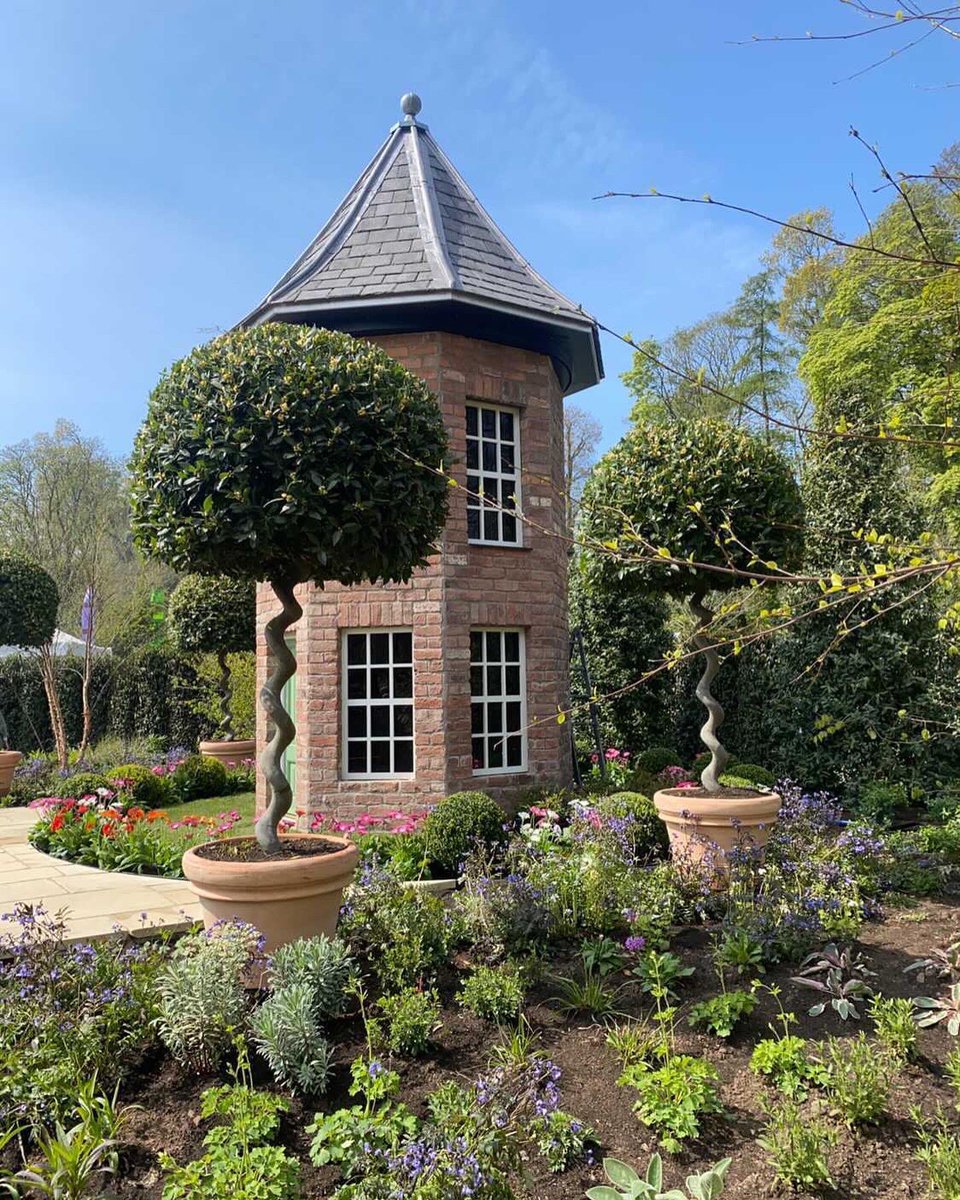 Belfasttimes's tweet photo. AD

Pop along to Garden Show Ireland this weekend for a sneak peak of the Clockwork Garden.

The Clockwork Garden will be officially launched during the Platinum Jubilee Weekend 2-5 June.

📸 https://t.co/chX6iF8myr
🌺 @GardenShowIRL @ANBorough https://t.co/E5rj64d9OC