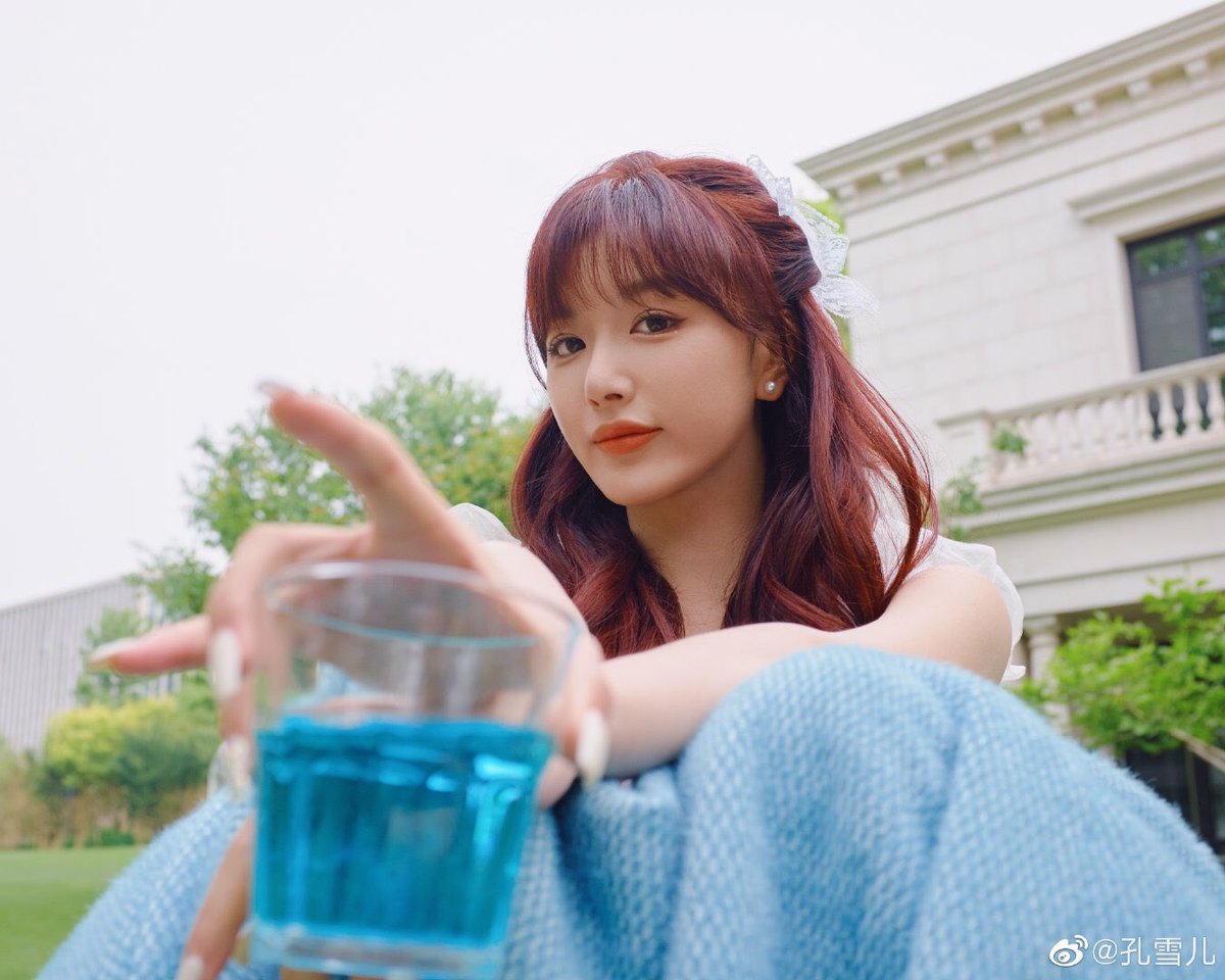 Snow_fanstation's tweet photo. 0430 Snow Weibo Update 

I hope everything will come to an end, and all the growth will be filled with joy.💕🌷

#KongXueer #SnowKong #孔雪儿 https://t.co/AIJiO9y8ja
