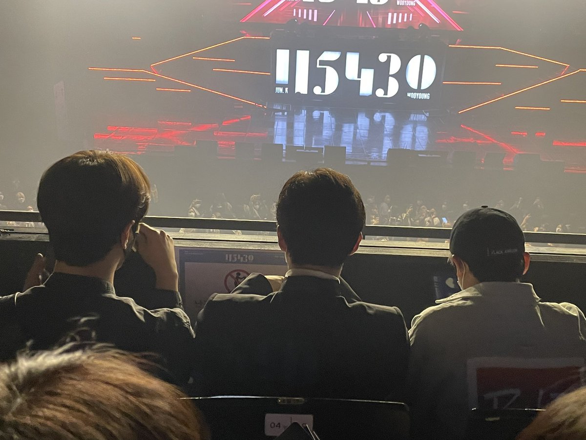 SunshineNuneo's tweet photo. Thank you for sharing these amazing moments 🥰🥰
#Junho #Chansung #Nichkhun #Jun_k #WOOYOUNG #2pm https://t.co/E2bhmuxEAw
