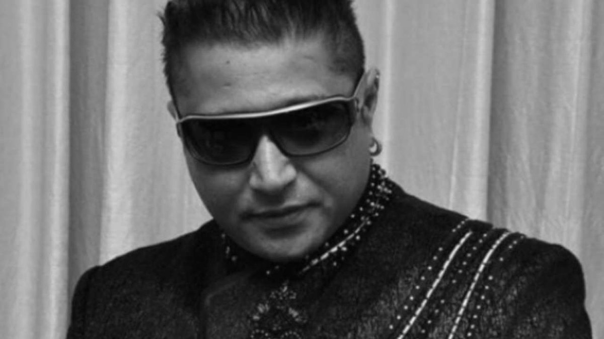 dna's tweet photo. Daru Vich Pyaar singer Stereo Nation's Taz dies at 54
#TazStereoNation | #TarsameSinghSaini | #RIPTaz
https://t.co/dtKR9bo4bn https://t.co/a2JfvwF7xh