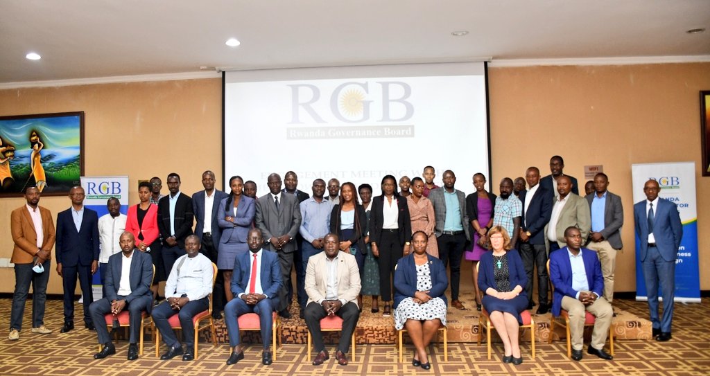 Abakora mu itangazamakuru basabwe gufasha Leta kwigisha abaturage kugira uruhare mu bibakorerwa, hagamijwe kuzamura imibereho myiza yabo n’iterambere ry’Igihugu muri rusange. #RBAAmakuru

➡️ bit.ly/3OM7RyM