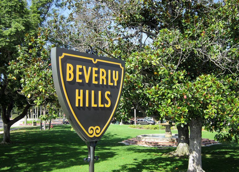 bullVestor's tweet photo. Breaking News: Halo Collective erhält Beverly-Hills-Lizenz! https://t.co/TuuSwNc1UL #A2JB9L #CannabisAktie #CannabisInvestment #CannabisKalifornien #HaloCollective #NEOHALO #Nevada #Oregon #Sponsored #USA https://t.co/Y3Qbwj3uDB