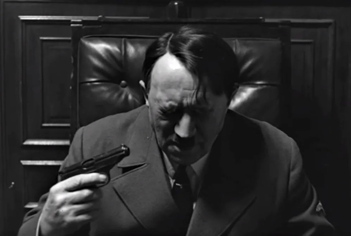 Anonymous_Link's tweet photo. 77 years ago today Putler committed suicide in his bunker https://t.co/D0c0MQMs6l