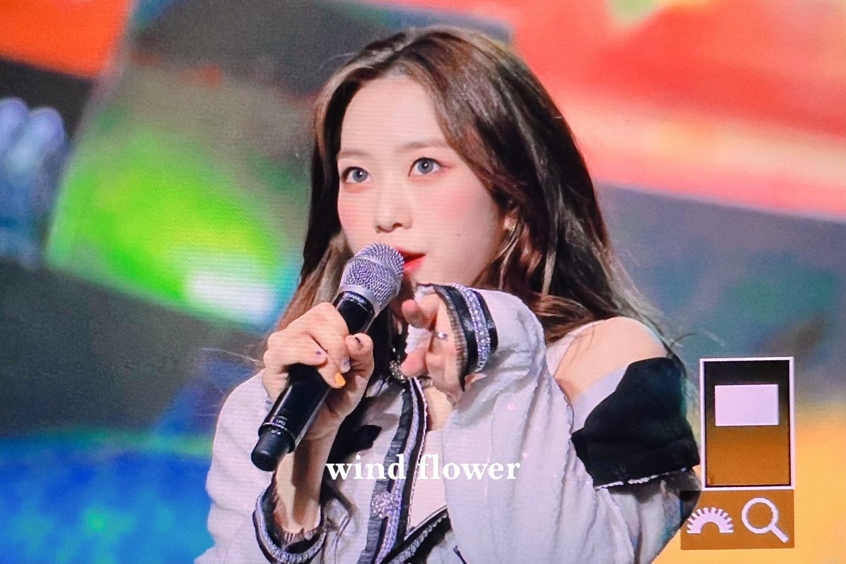 wind flower tweet media