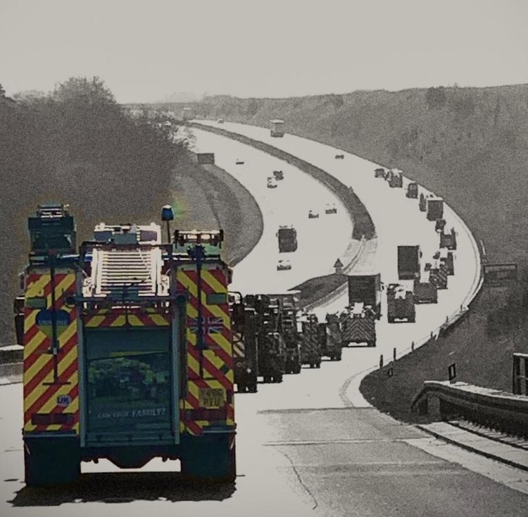 A convoy of British firetrucks donated to Ukraine photographed while crossing Poland.

🇬🇧🇺🇦