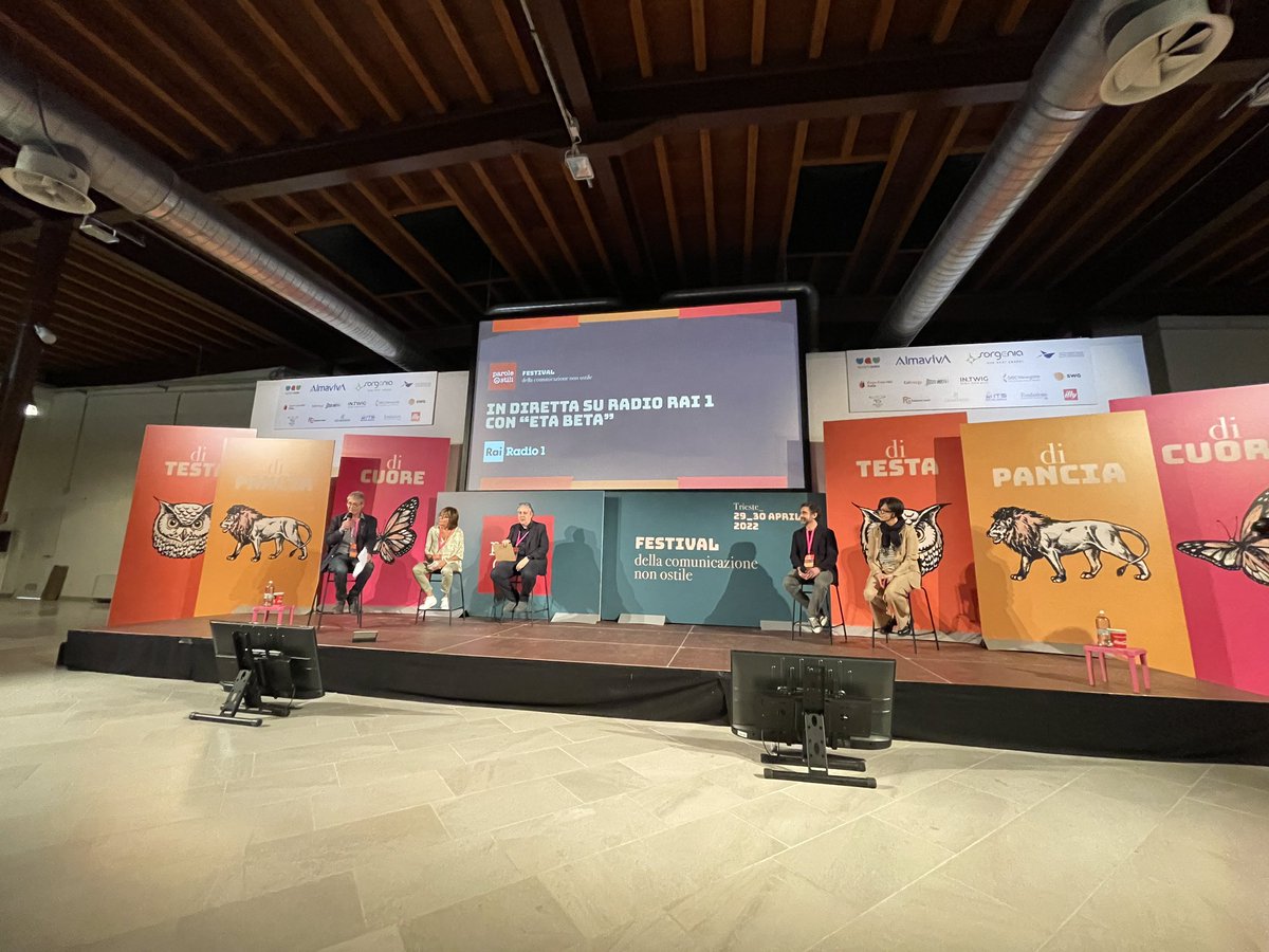 In presenza a <a href="/Radio1Rai/">Rai Radio1</a> , con <a href="/MaxCerof/">Massimo Cerofolini</a> per #EtaBeta, ancora una occasione per ascoltare <a href="/rositauau/">Rosy Russo</a>, <a href="/gba_mm/">Giovanni Boccia Artieri @gba@aoir.social</a>, <a href="/brunomastro/">Bruno Mastroianni</a> e <a href="/annamasera/">Anna Masera</a>. Il festival di <a href="/ParoleOstili/">Parole O_Stili</a> è anche questo
