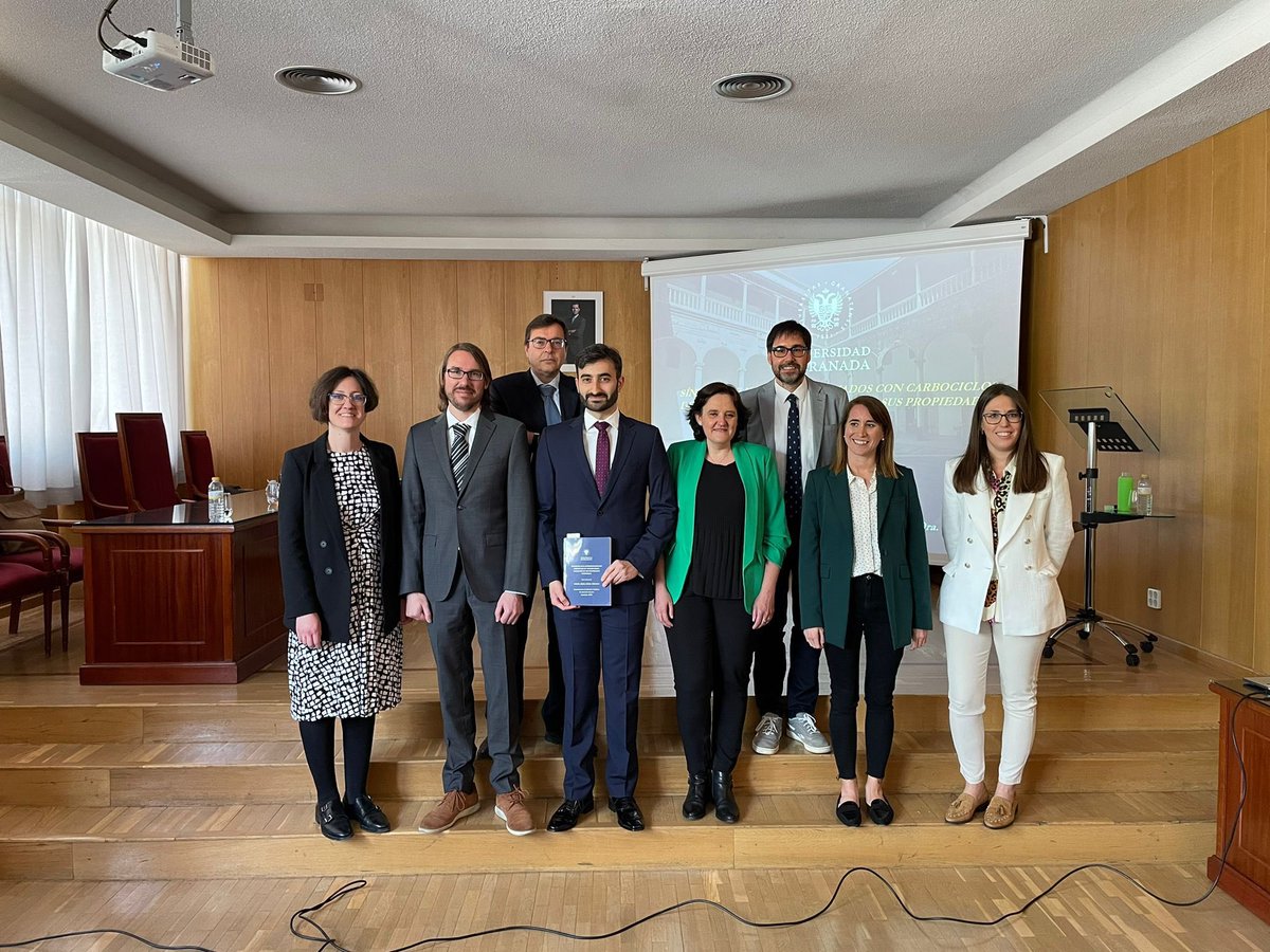 SaraPMorcillo's tweet photo. Huge congratulations to Dr. @MiguelAMedel for successfully defending his #PhDdefense last Friday! You did an outstanding job! We are proud of you!We thank to @BlnRubio,@GGil_Ramirez, @kokeLab,M.A.Herranz (@nazariolab) &amp; J.M.Cuerva (@MOR_Fun_Group) as jury and the amazing discuss. https://t.co/f3MRJqVXUo