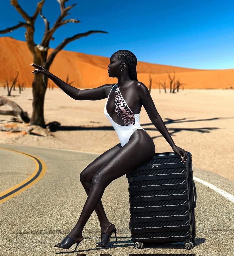 muli_brian_'s tweet photo. They say black is beauty😍♥️huku ni wapi niende nikatafute mmoja? 😂😂 https://t.co/cg9PBZKp91
