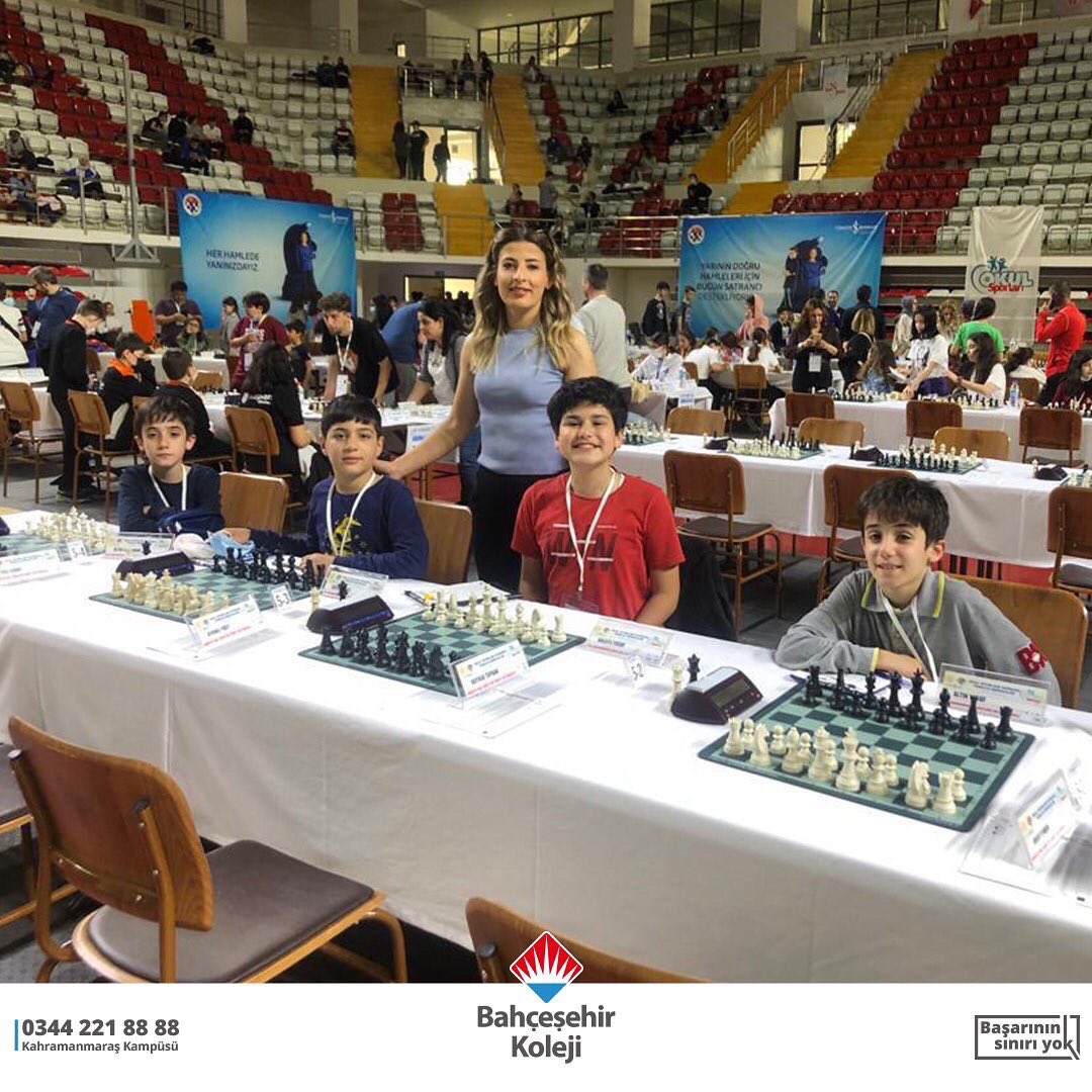 Okul sporlarının Sivas'ta düzenlediği Küçükler Satranç turnuvasında Türkiye 9.su olan öğrencilerimizi kutlarız. 

♟️🏆🎖️🇹🇷

#KahramanmaraşBahçeşehirKoleji

<a href="/osmandingis/">Osman Dingiş</a> <a href="/mehmetsanalocak/">Mehmet Şanal Ocak</a> <a href="/bahcesehir_k12/">Bahçeşehir Koleji</a>