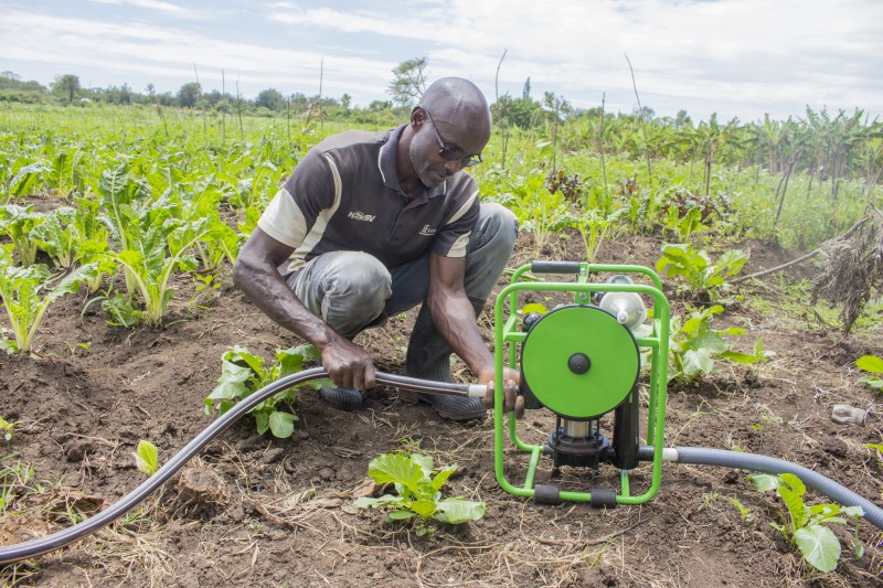 A compelling narrative that uses language that appeals to #climate financiers and related sectors such as agriculture is a vital next step for the #offgridsolar industry. Learn more about how it can boost impact and financing for adaptation and resilience: bit.ly/3KlVGWh