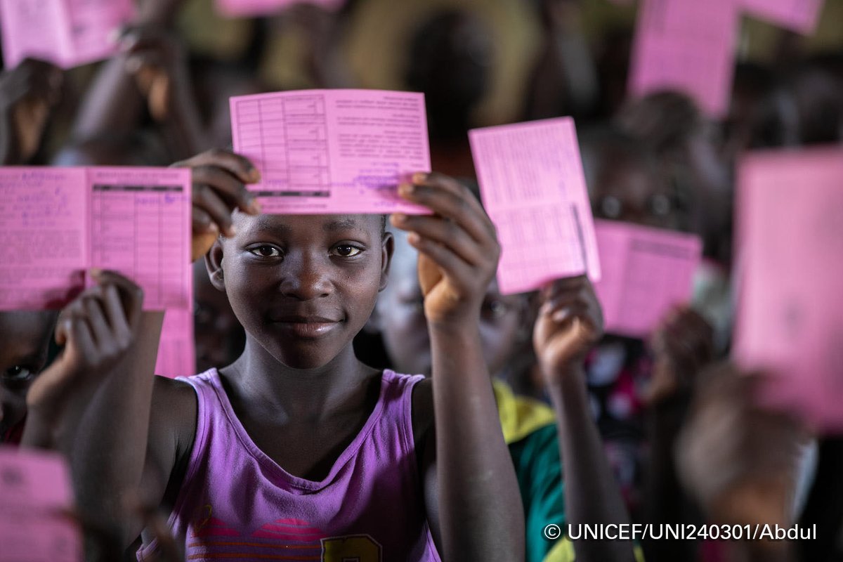 UNICEFUganda's tweet photo. An immunized a child👶🏻 ➡️Safer communities 👫
Safer communities 👫 Healthy Uganda 🇺🇬
Healthy #Uganda 🇺🇬 ➡️ Productive world! 🌎
#ImmunizeNow #VaccinesWork #ForEveryChild #InvestInUgChildren https://t.co/PglY81Aqqz