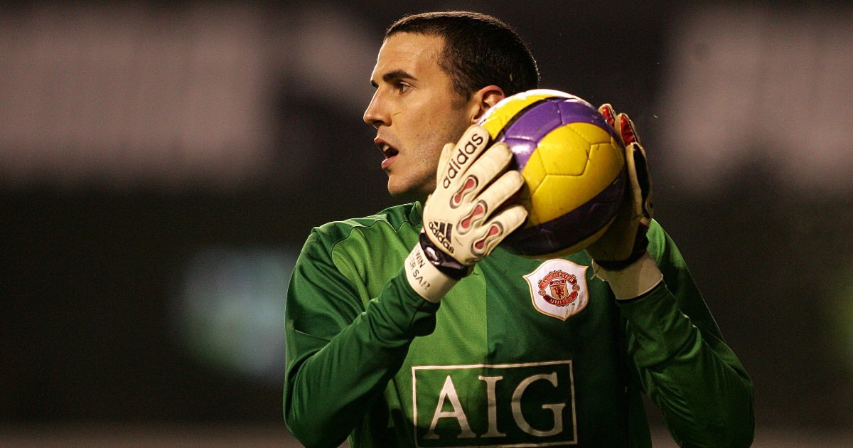 Nutmegging Figo, a last minute winner in front of the Kop, THAT chip against Arsenal and even going in goal and keeping a clean sheet. Few players have a highlight reel that comes close to John O’Shea’s. Happy birthday!