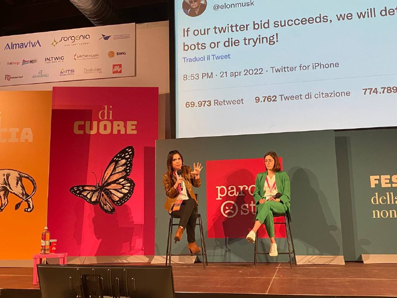 «Il giornalismo è molto bistrattato. Io credo invece nel mio mestiere. Un po' è colpa nostra: dobbiamo riportare credibilità e integrità a questo mestiere. E contribuire a un cambiamento»

<a href="/MariangelaPira/">Mariangela Pira</a> di <a href="/SkyTG24/">Sky tg24</a> a #paroleostili