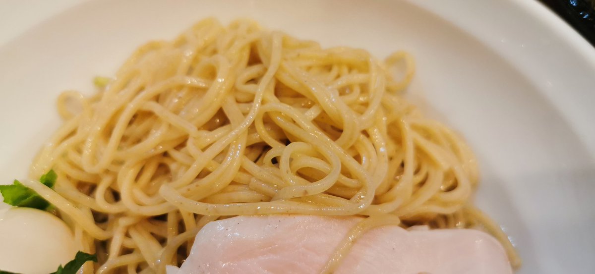 yatanagi's tweet photo. 今日の限定『蜆昆布水つけSOBA』

この麺がやっぱり美味いんです。

つけ汁の蜆の旨味も良い感じです。

最後は昆布水でスープ割り。和え玉も香味油が香りが良くて、最高でした。

#麺響万蕾 #蜆昆布水のつけSOBA #貝出汁 https://t.co/qhSrajiplU