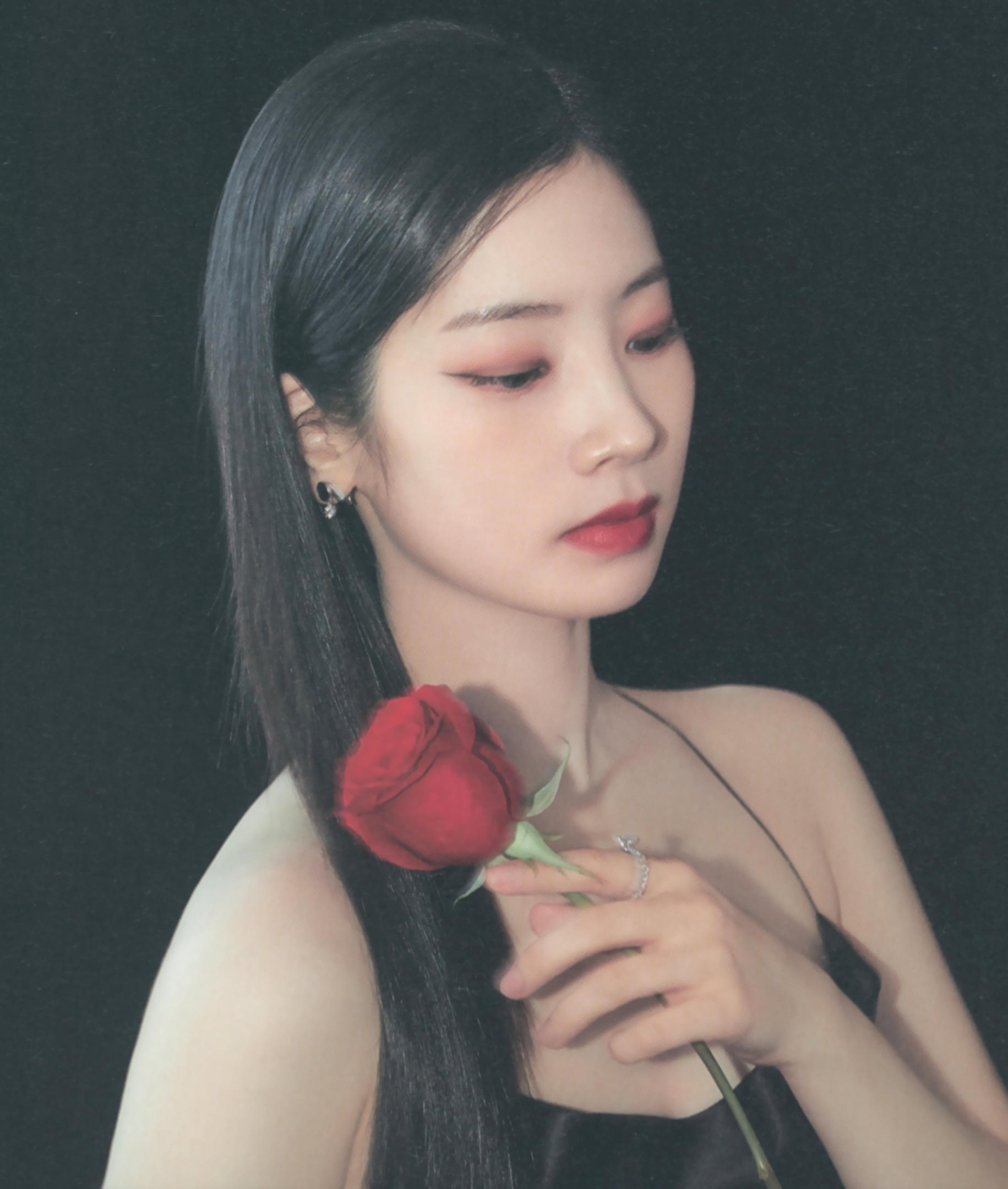 TWICE DAHYUN [YES, I AM DAHYUN] Autographed Signed PhotoBook