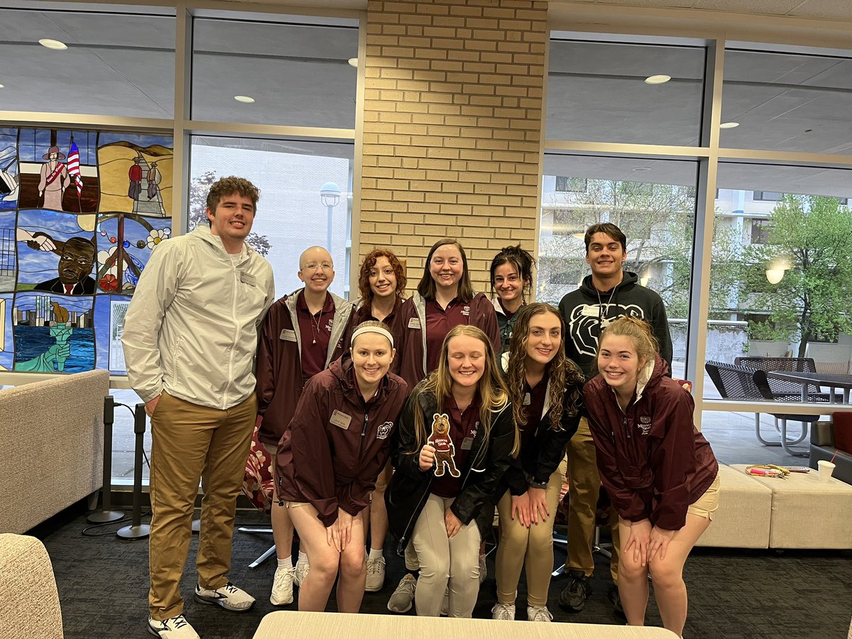 BearsFamilies's tweet photo. #FlatBoomer and the @MoState_UA are ready to great our new students and their family members at todayโs Student Showcase! @DeeSiscoe @ClifSmart @mostateadm #GoMaroon https://t.co/SQnXDQ1kN8
