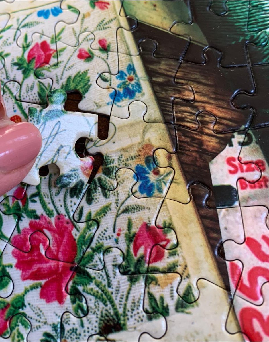 SprayBooksEtc's tweet photo. I didn’t love this #puzzle. It was a little too monotonous for me. I like the ones with the hidden surprises. But all in all it was a good puzzle and I stayed till the end. Reminds me of @GrandmasALZ house. https://t.co/M6dLjMTpGW