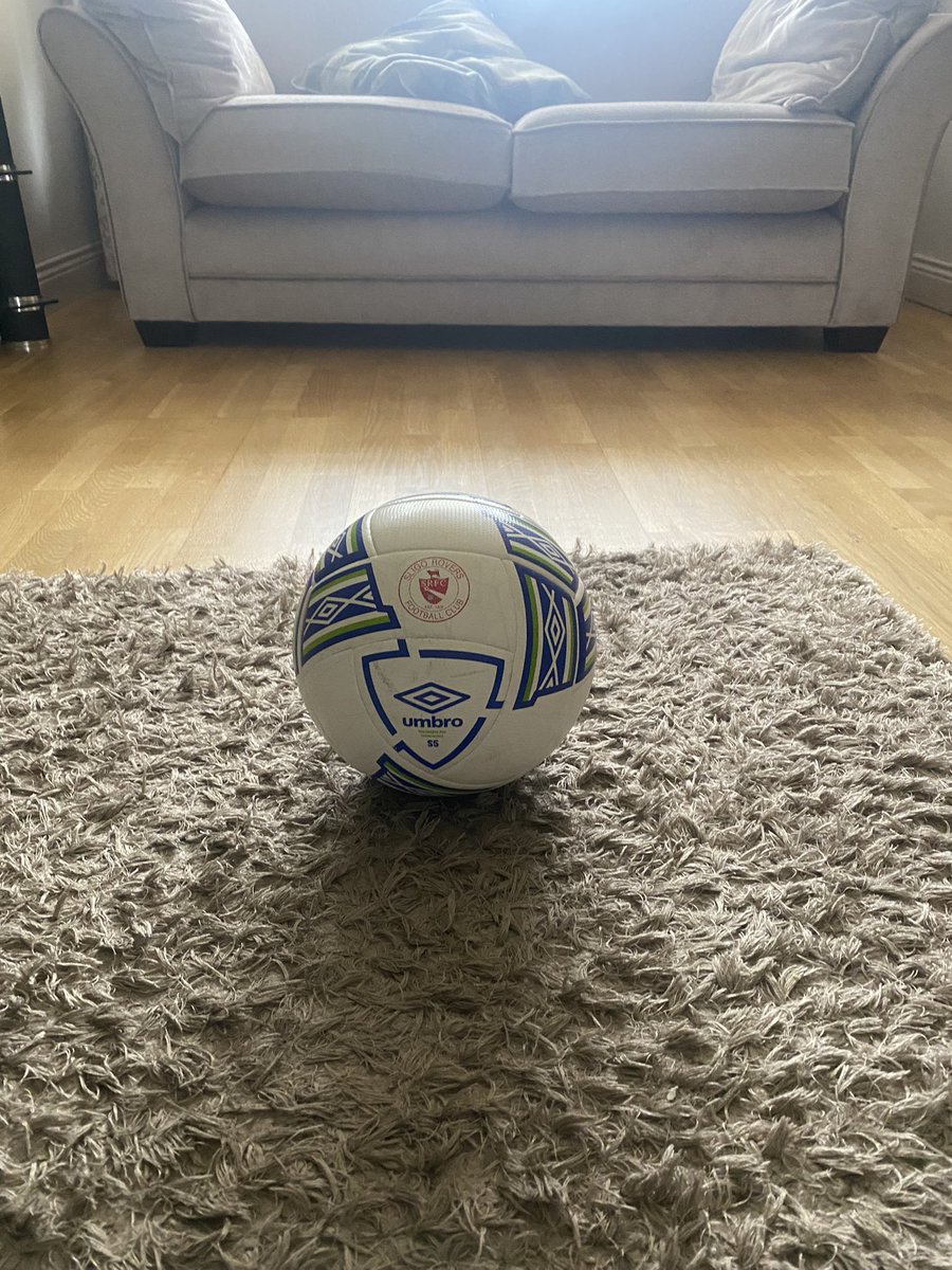 SouthstandB's tweet photo. Even in Sligo I’m getting the balls https://t.co/gzFcxO9xqQ