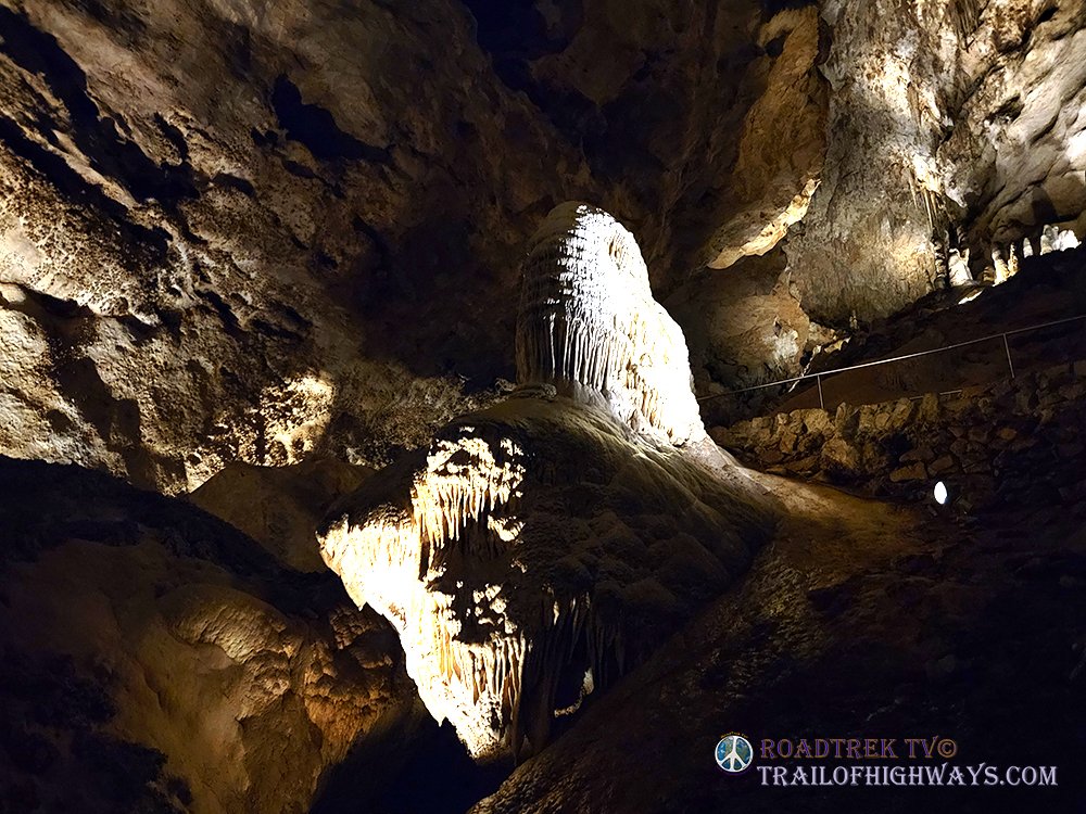 RoadTrekTV's tweet photo. More of the photo trail into Carlsbad Cavern
Like walking into a temple with natures shrines at every turn
A Journey within
:
#carlsbadcavern #newsmexico  #carcamping #hiking  #cavern   #hikenm #carlsbadnm  #sleepoutside #nationalpark #neverstopexploring #roadtrek #outdoorapparel https://t.co/FV5DLzvN9W