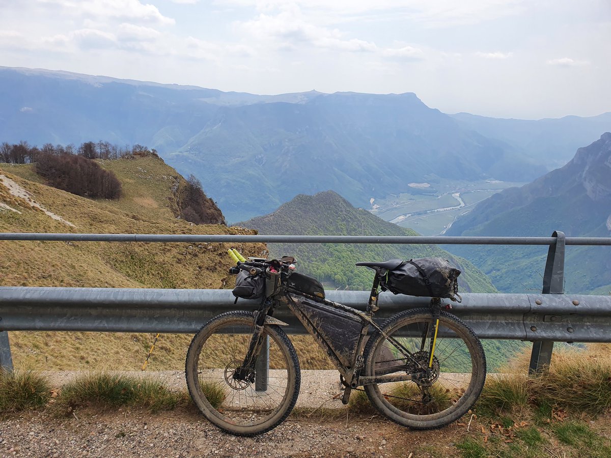 JamesIllman13's tweet photo. Final climb ✅️ #ItalyDivide https://t.co/4aEh6ttrYp
