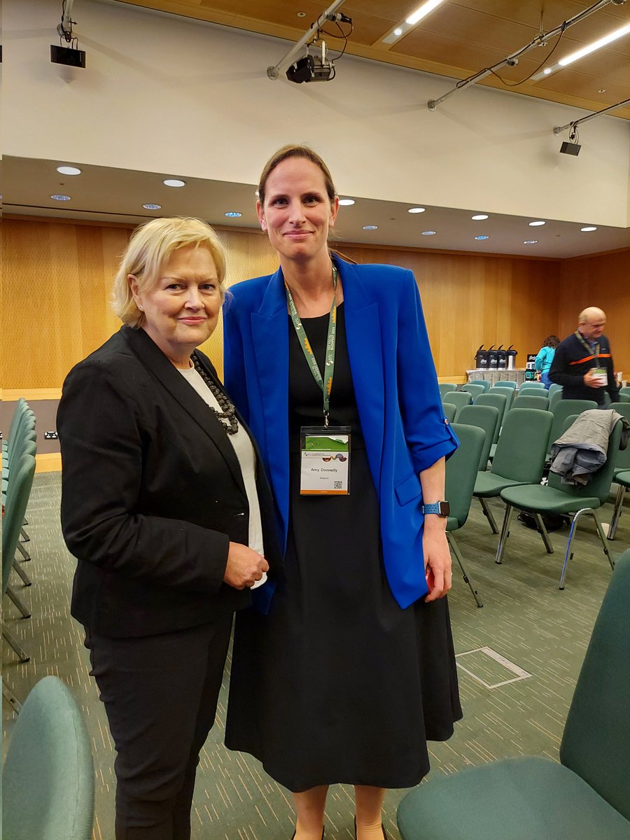 Niamh Molloy tweet media