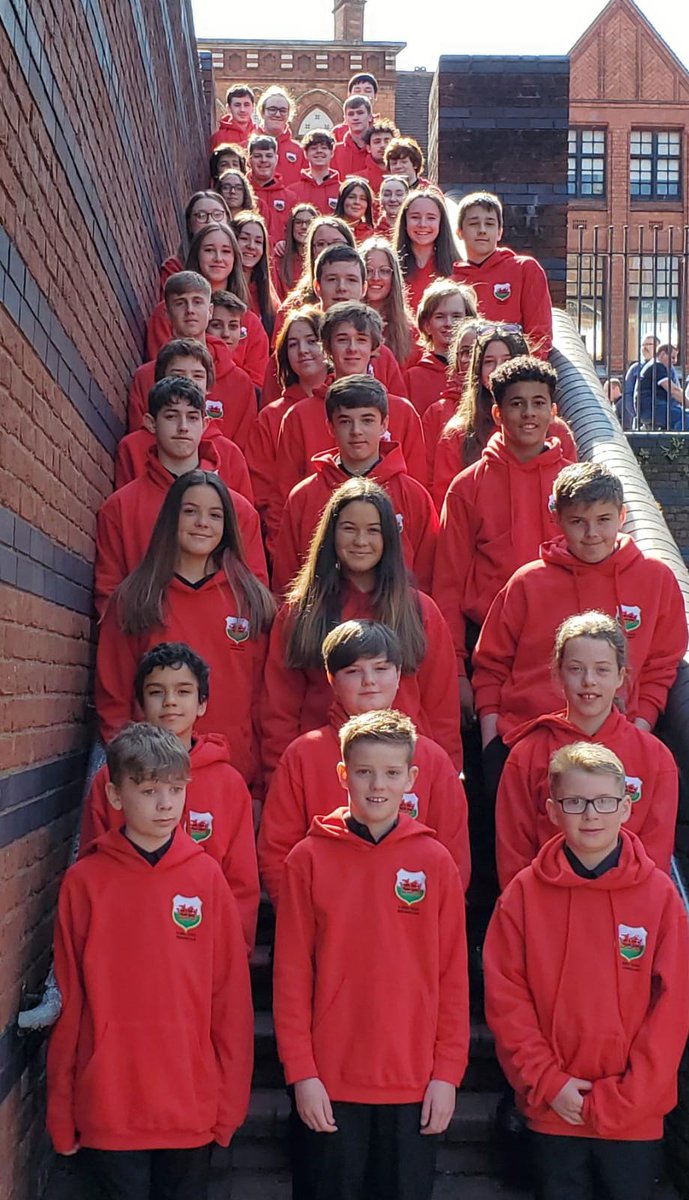 In Symphony Hall? Big cheers please when South Wales Youth Band play. We need lots of Welsh cheering. #ebbc2022 <a href="/RhonddaFYBand/">RhonddaFachYouthBand</a> <a href="/TylorstownBand/">Tylorstown Band</a> <a href="/Coryband/">The Cory Band</a> <a href="/TredegarBand/">TredegarBand</a> and all of our Welsh friends.