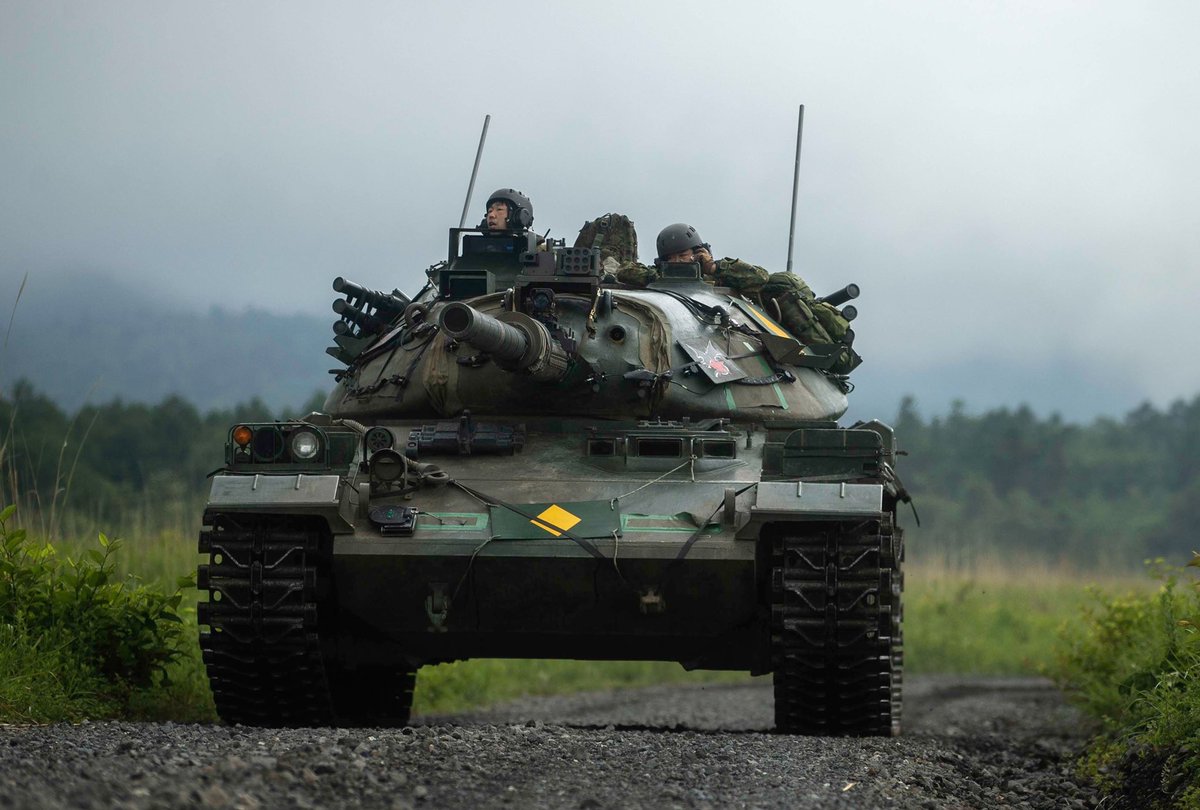 KyuMaruOkami's tweet image. Type 74 tank operated by the JGSDF’s Training Evaluation Unit at the Fuji Training Area, used for OPFOR against US Marine Infantry during Exercise Shinka.

#Type74 #74式戦車