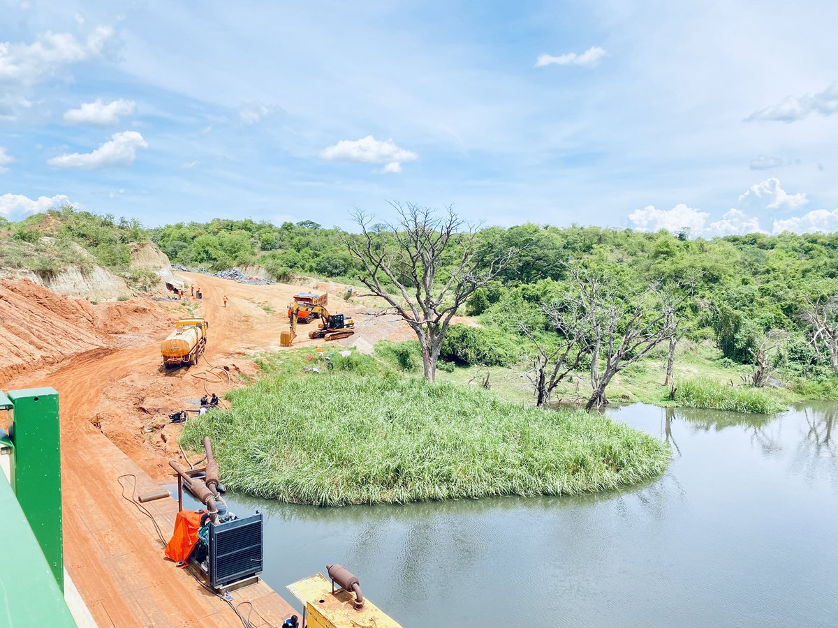 TrendRoomUG's tweet photo. The @GovUganda has constructed a bridge at Paara to replace the ferry service connecting Buliisa to Packwach. The bridge has eased movement within the park &enhanced tourism. It is also built in accordance with #NEMAct that encourages coexistence of tourism & development.🇺🇬🇺🇬 https://t.co/bzA074edGd