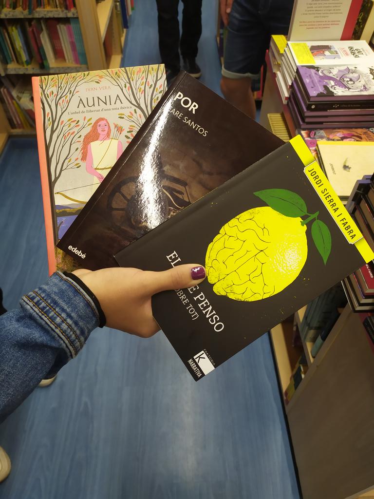 nuriabrusi's tweet photo. Quarta prova gimcana!💕📚 #ajlc #gimcanaajlc https://t.co/wl4o6Ox3TT