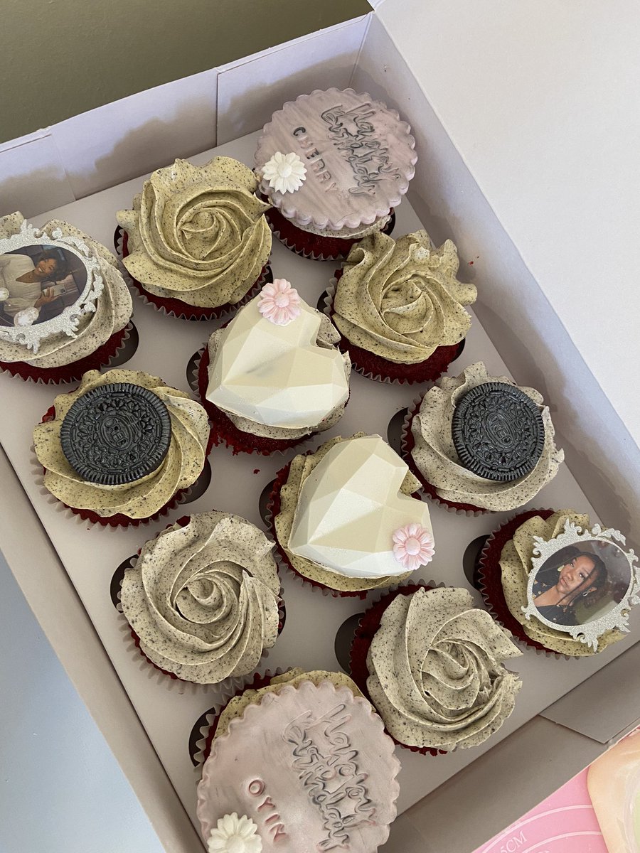 mz_omotee's tweet photo. Hello if you are seeing this tweet, and you are in Ireland, please patronise my business.

I make amazing treats and cakes. Please help retweet🙏🏽 https://t.co/0x9To8rcDx