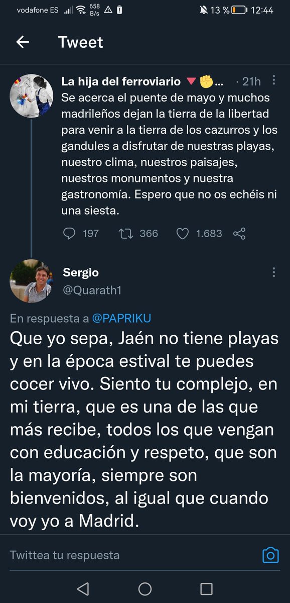 Quarath1's tweet image. Gente acomplejada