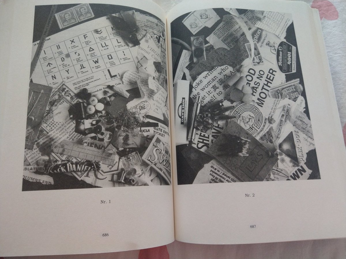 SparkOfDarkness's tweet photo. Das Haus ist auch innen recht ungewöhnlich ...
#HouseOfLeaves #DasHaus #Roman #Taschenbuch #Design #ungewöhnlich #Buchsatz https://t.co/cRsoIy7W4A