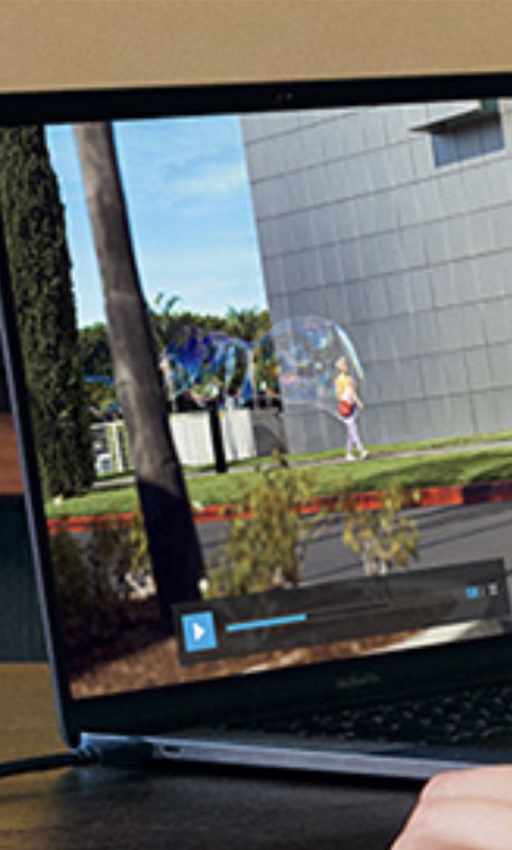 gio_lococo's tweet image. When even @lenovo_UKI is suggesting you to buy a #macbookpro, you know you made a bad choice buying a Lenovo laptop