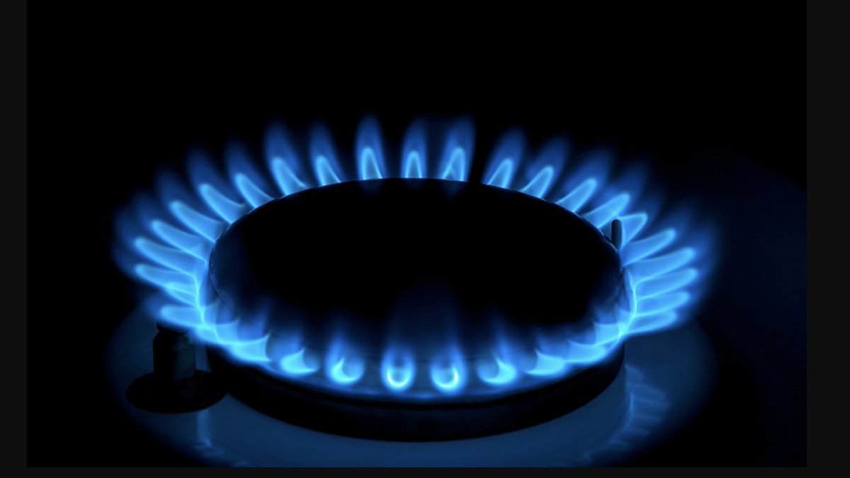 JulesHugot's tweet photo. ⚠️ Looking at 🇪🇺's oil & gas imports from 🇷🇺?
Don't use the usual trade databases (#Comtrade, #BACI, #Comext).
The best source is #Eurostat's energy trade database: https://t.co/15XCR8mzGL
@CeciliaBellora, @PierreCotterlaz, @MalteThie explain why @CEPII_Paris https://t.co/JtwpbsNSkO