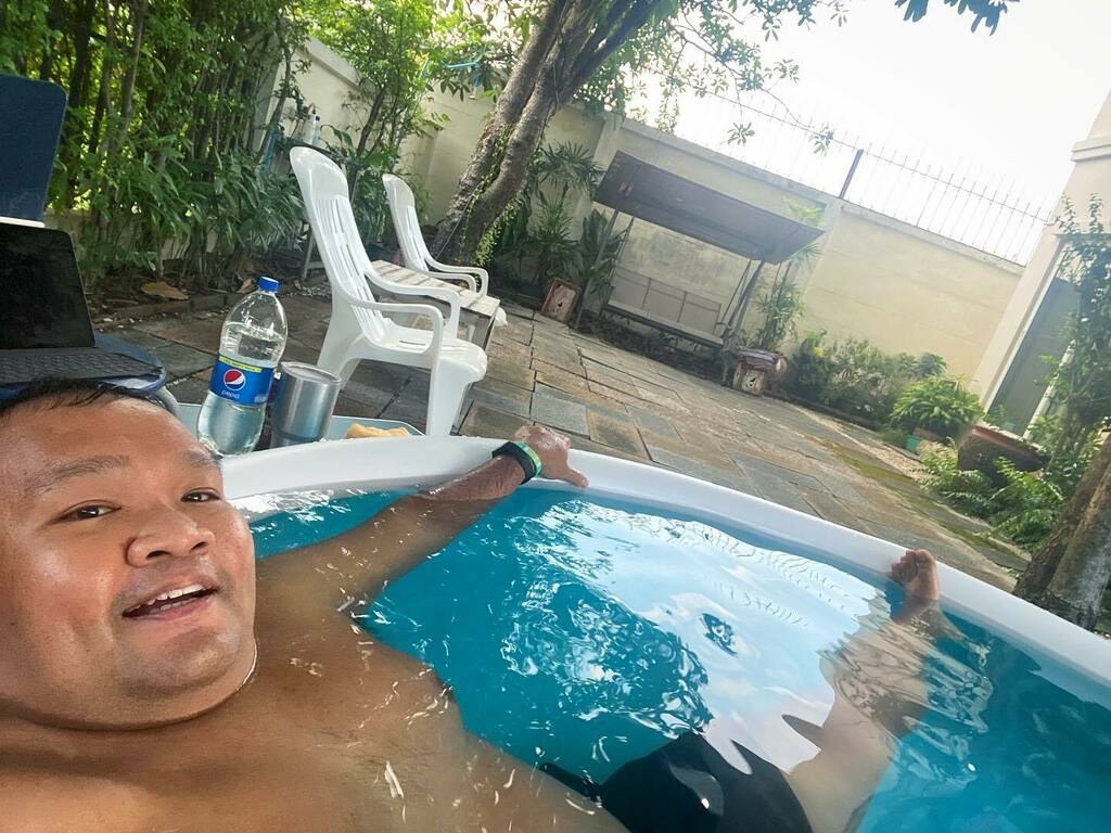 sipatphong's tweet photo. #ย้อนวัยในสระเด็ก มันส์คอด!!! 😎 #มาเล่นกันเถอะ #intex #intexpool #easyset #easysetpool #intexeasyset https://t.co/YV4blCKIIf https://t.co/bmVV22KIWT