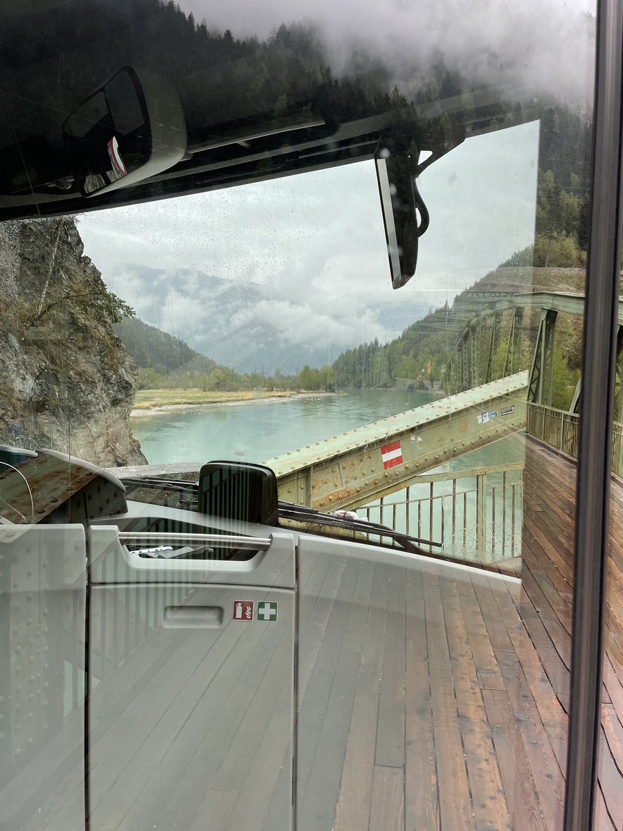 MANtruckandbus's tweet photo. Update from the road: The Lion's City E has reached the Pontlatzer bridge. It is not allowed to pass it, because it is only designed for 12 tons. Too bad, but still great pictures from the MAN Electrifying Europe Tour! https://t.co/fwR3BXLx1m